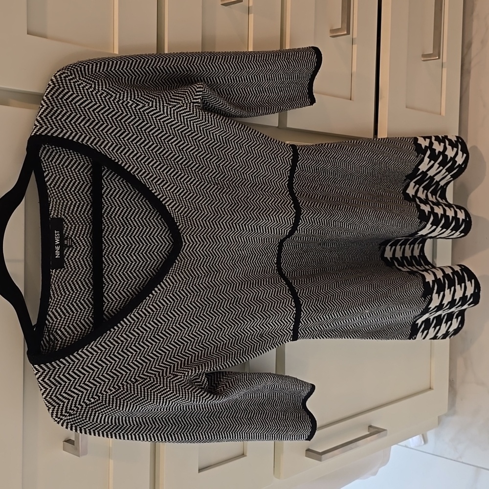 Black and White Sweater Dress, Nine West, Size XS, Warm and Beautiful!
